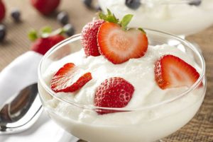 yogur-griego-casero-con-fresas