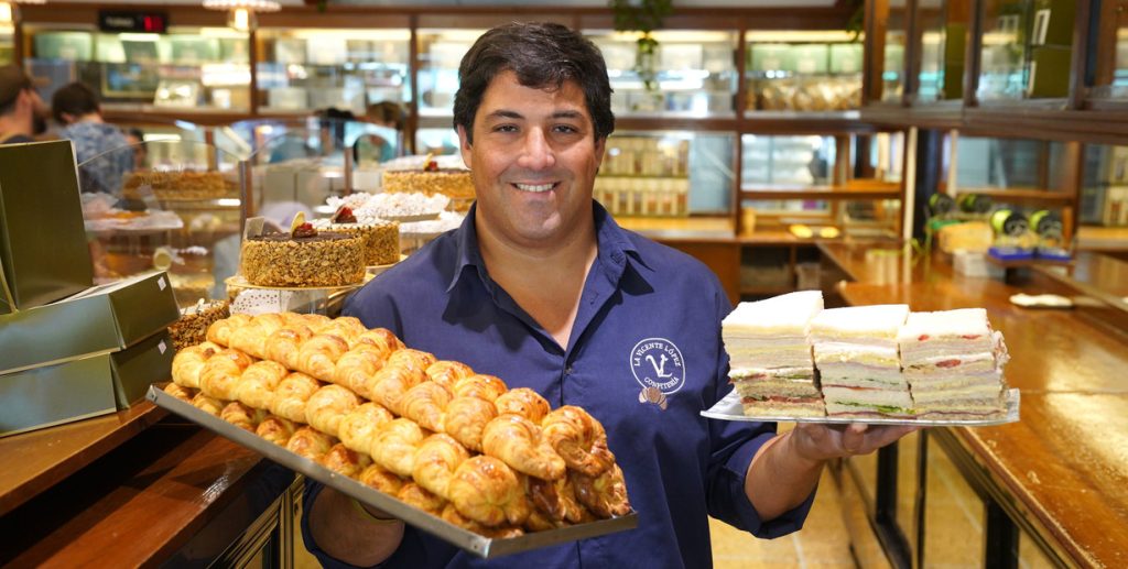 GOURMETCONFITERIA PANADERIALA VICENTE LÓPEZFOTO GUILLERMO RODRIGUEZ ADAMI