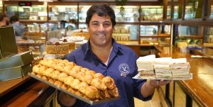 GOURMETCONFITERIA PANADERIALA VICENTE LÓPEZFOTO GUILLERMO RODRIGUEZ ADAMI