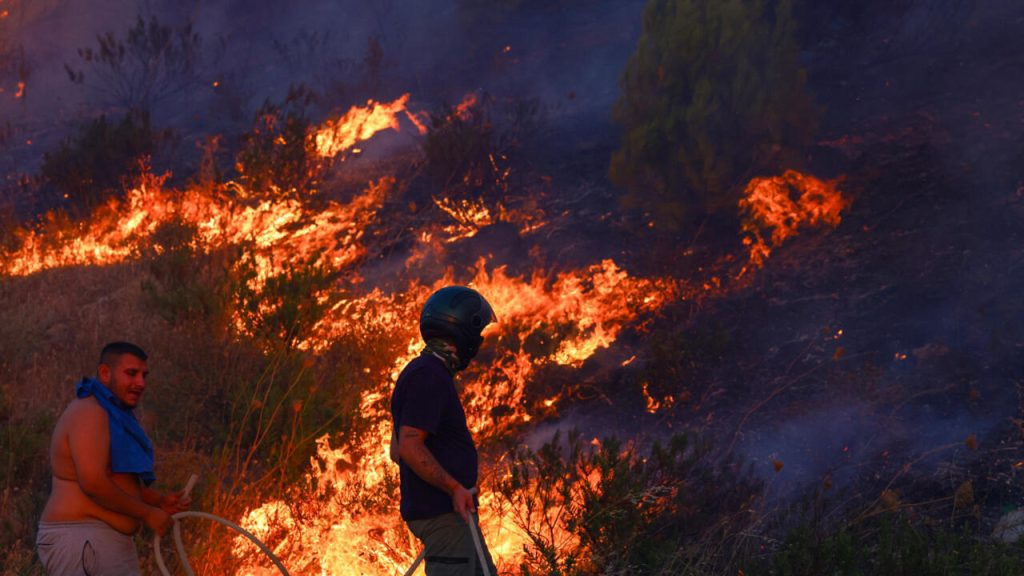 2025-08-11T180723Z-1320225827-RC265GAIRIXT-RTRMADP-3-EUROPE-WEATHER-TURKEY-WILDFIRE