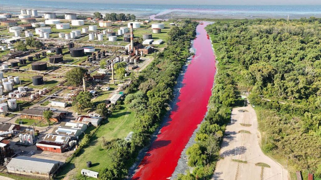 arroyo-sarandi-se-tino-de-rojo-20250206-1962552
